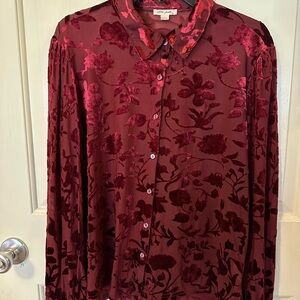 Ultra Pink Velvet Top in Deep Red